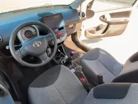 Gebraucht Toyota Aygo 68 PS (50 kW) 2013 Weiß Kleinwagen