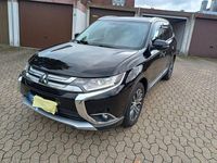Gebraucht Mitsubishi Outlander Plus 150 PS (110 kW) 2016 Schwarz SUV