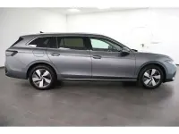 Gebraucht VW Passat Elegance 150 PS (110 kW) 2025 Grau Kombi