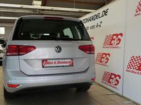 Gebraucht VW Touran Trendline 110 PS (80 kW) 2016 Silber Van / Kleinbus