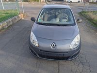 Gebraucht Renault Twingo 76 PS (55 kW) 2008 Silber Kleinwagen