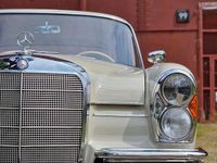 Gebraucht Mercedes 220 120 PS (88 kW) 1963 Beige Limousine