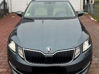 Gebraucht Skoda Octavia 2017 Blau Kombi