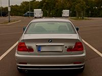 Gebraucht BMW 318 143 PS (105 kW) 2002 Silber Coupé