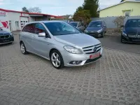Gebraucht Mercedes B180 122 PS (89 kW) 2012 Silber Kleinwagen