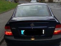 Gebraucht Opel Vectra 101 PS (74 kW) 1996 Blau metallic Limousine