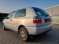Gebraucht VW Golf III 75 PS (55 kW) 1996 Silber Kleinwagen
