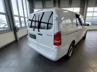 Gebraucht Mercedes Vito 163 PS (119 kW) 2022 Arktikweiß Van