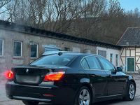 Gebraucht BMW 523 170 PS (125 kW) 2008 Schwarz Limousine