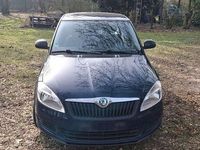 Gebraucht Skoda Fabia 60 PS (44 kW) 2012 Blau Limousine