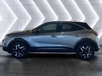 Gebraucht Opel Mokka Elegance 101 PS (74 kW) 2023 Kontrast grau/quarz silber SUV