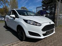 Gebraucht Ford Fiesta Trend 80 PS (58 kW) 2015 Weiß Limousine