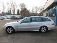 Gebraucht Mercedes E220 150 PS (110 kW) 2003 Silber Kombi