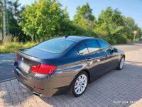 Gebraucht BMW 550 408 PS (300 kW) 2013 Grau Limousine