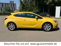 Gebraucht Opel Astra GTC Edition 179 PS (131 kW) 2011 Gelb Limousine