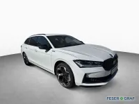 Neu Skoda Superb 265 PS (194 kW) 2026 Kristallweiß uni Kombi