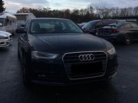 Gebraucht Audi A4 Ambiente 150 PS (110 kW) 2015 Blau Limousine