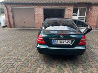 Gebraucht Mercedes E220 Elegance 150 PS (110 kW) 2003 Grün Limousine