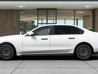 Gebraucht BMW 740 Performance 299 PS (219 kW) 2026 Mineralweiß metallic Limousine