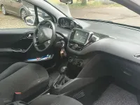 Gebraucht Peugeot 208 68 PS (50 kW) 2017 Weiß Kleinwagen
