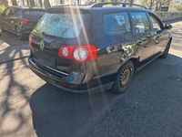 Gebraucht VW Passat 140 PS (102 kW) 2009 Schwarz Kombi