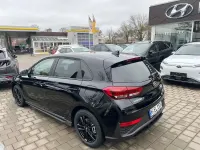 Neu Hyundai i30 Advantage 140 PS (102 kW) 2025 Abyss black / mic Limousine