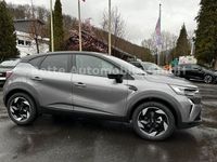 Neu Renault Captur Techno 140 PS (102 kW) 2026 Grau SUV
