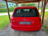 Gebraucht Ford Fiesta Ambiente 60 PS (44 kW) 2008 Rot Kleinwagen