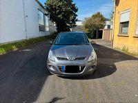 Gebraucht Hyundai i20 79 PS (58 kW) 2011 Grau Kleinwagen
