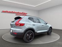 Neu Volvo XC40 Plus 163 PS (119 kW) 2026 Grau SUV