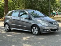 Gebraucht Mercedes B180 116 PS (85 kW) 2011 Grau Kleinwagen