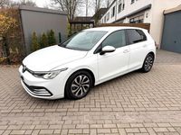 Gebraucht VW Golf VIII Active 81 PS (59 kW) 2021 Weiß Limousine