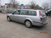 Gebraucht Ford Mondeo Ghia 125 PS (91 kW) 2003 Silber Kombi