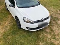 Gebraucht VW Golf VI 86 PS (63 kW) 2011 Weiß Kleinwagen