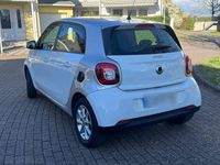 Gebraucht Smart ForFour 71 PS (52 kW) 2015 Weiß Kleinwagen