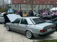 Gebraucht Mercedes 190 300 PS (220 kW) 1989 Silber Limousine