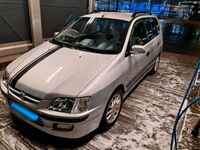 Gebraucht Mitsubishi Space Star 122 PS (89 kW) 2002 Silber Van / Kleinbus