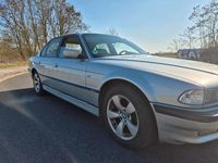 Gebraucht BMW 728 193 PS (141 kW) 1995 Silber Limousine
