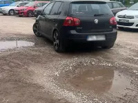 Gebraucht VW Golf V 105 PS (77 kW) 2005 Schwarz Kleinwagen