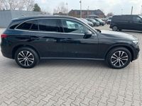 Gebraucht Mercedes GLC200 Avantgarde 204 PS (150 kW) 2023 Lack obsidianschwarz SUV