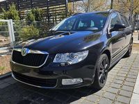 Gebraucht Skoda Superb Exclusive 140 PS (102 kW) 2013 Schwarz Kombi