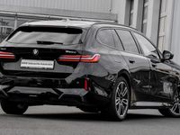 Gebraucht BMW 520 M Sport 197 PS (144 kW) 2025 Schwarz Kombi