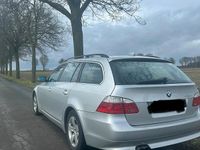 Gebraucht BMW 525 197 PS (144 kW) 2007 Silber Kombi
