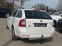Gebraucht Skoda Octavia Elegance 105 PS (77 kW) 2013 Candyweiss Kombi