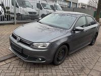 Gebraucht VW Jetta Highline 150 PS (110 kW) 2013 Grau Limousine
