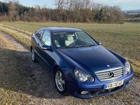 Gebraucht Mercedes C180 143 PS (105 kW) 2005 Blau Coupé