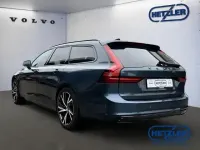 Gebraucht Volvo V90 Plus 398 PS (292 kW) 2022 Denim blue / metallic Kombi