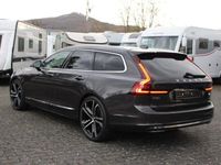 Gebraucht Volvo V90 Plus 197 PS (144 kW) 2023 731 platinum grey metallic Kombi