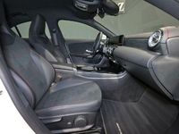 Gebraucht Mercedes CLA200 Advanced 163 PS (119 kW) 2024 Unilack polarweiß Coupé