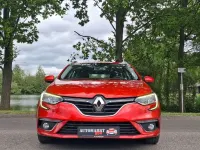 Gebraucht Renault Mégane 101 PS (74 kW) 2017 Rot Limousine